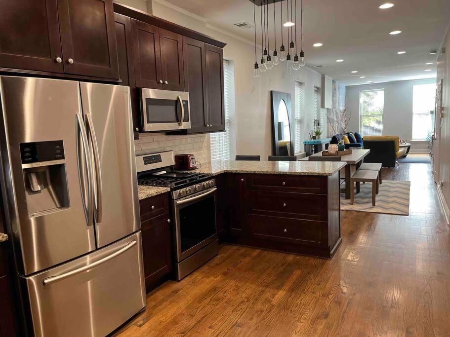 Appartamento Trendy West Town Flat - 2 Bed / 1.5 Bath W Parking Chicago Esterno foto