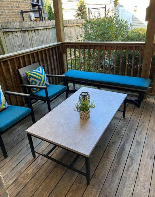 Appartamento Trendy West Town Flat - 2 Bed / 1.5 Bath W Parking Chicago Esterno foto